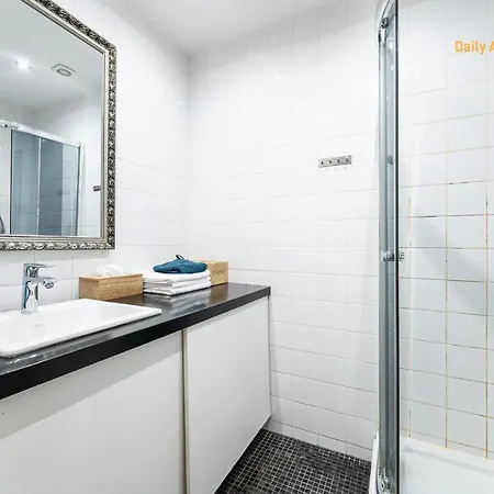 Luxury - Old Town Sauna Str * Tallinn